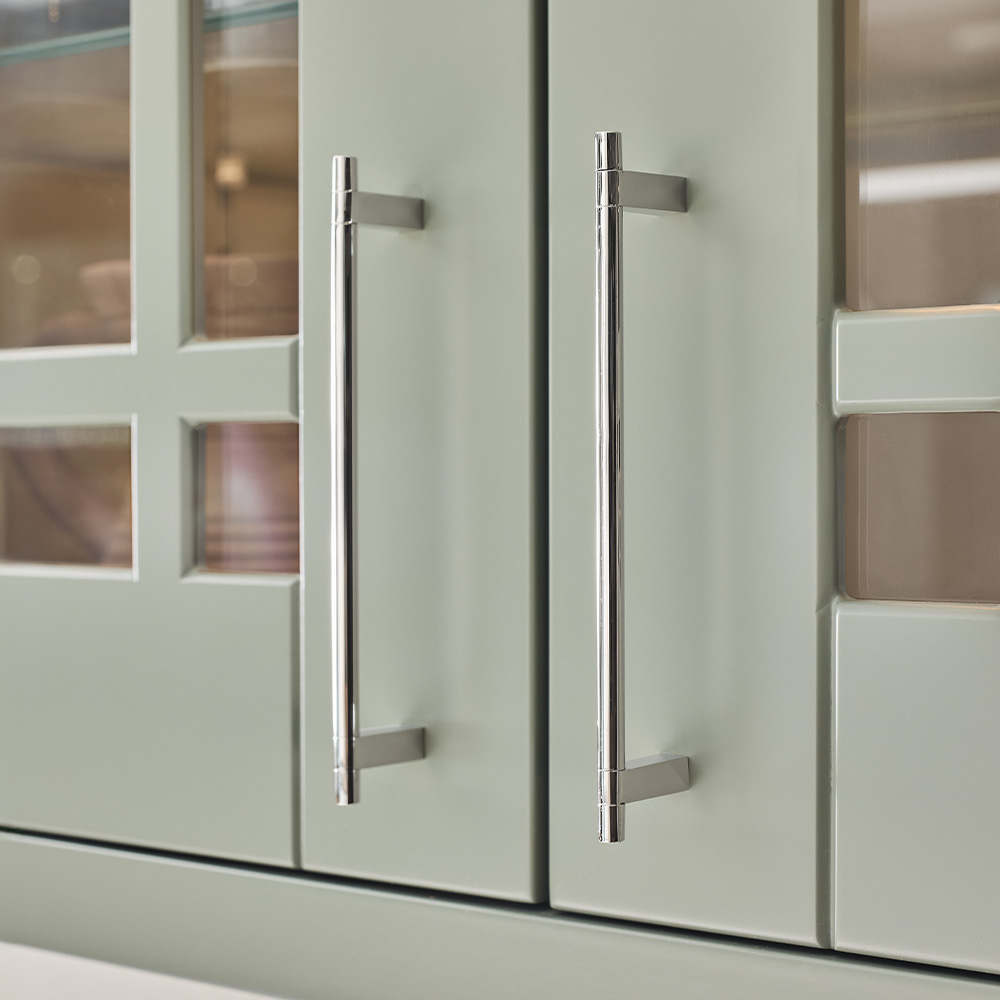 Greb Petit - Forniklet