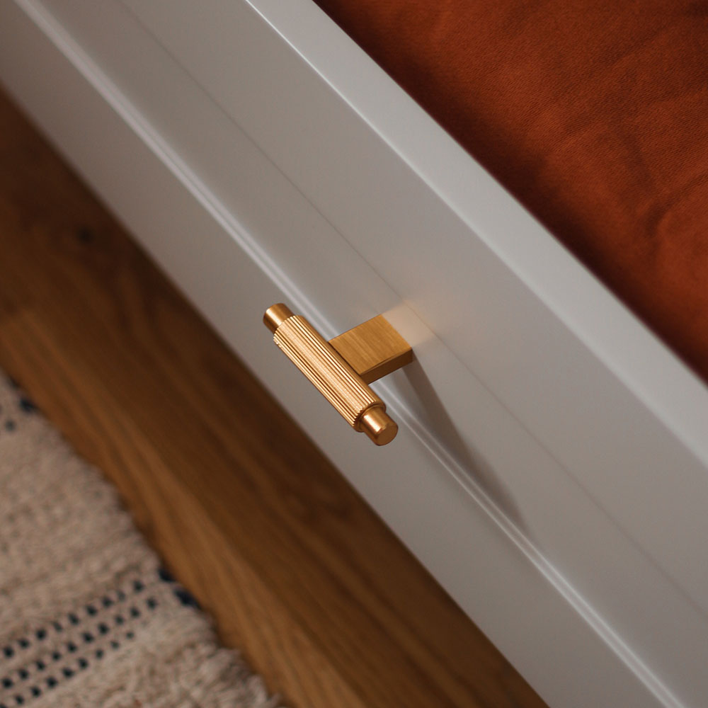 Knop T Arpa - Børstet Messing