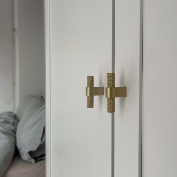 Knop T Helix - Messing