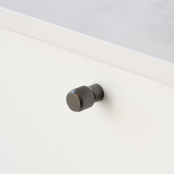 Knop Brooklyn Ø20mm - Børstet Titansort