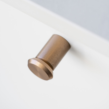 Knop Fase Ø23mm - Mørk Børstet Messing