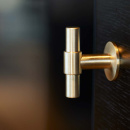 Knop T Uniform - Børstet Ubehandlet Messing