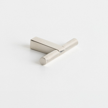 Knop T Petit - Forniklet