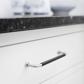 Greb Lounge - 160mm - Krom/Sort Læder