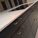 Greb Brohult M - 128mm - Poleret Messing/Sort