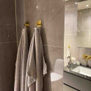 Håndklædekrog Base 220 1-Knage - Poleret Messing