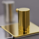 Håndklædekrog Base 220 2-Knage - Poleret Messing