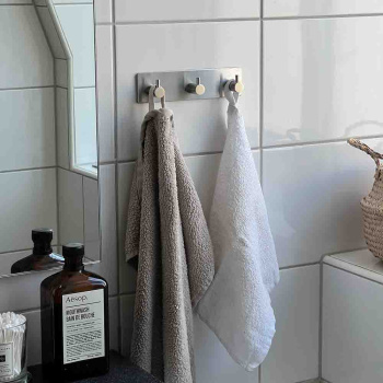 Håndklædekrog Base 220 3-Knage - Børstet Rustfrit Stål Finish