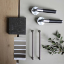 Dørhåndtag Koster - Børstet Krom/Sort