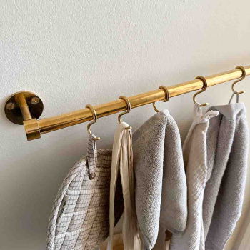 Køkkenstang Aveny - 600mm - Komplet - Poleret Ubehandlet Messing