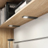Led belysning til placering under hylder og køkkenskabe