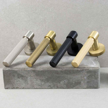 Dørhåndtag Helix 200 - Antik Bronze