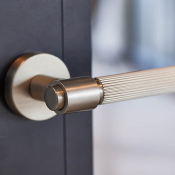 Dørhåndtag Helix 200 Stripe - Rustfrit Stål Finish